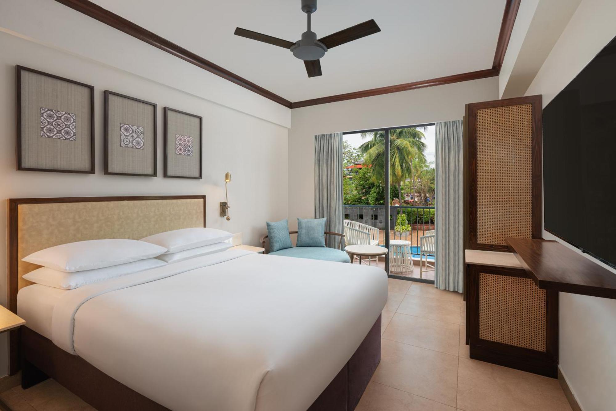 Premium Queen Room Balcony & Pool view 02 Complimentary Pints of Beer on Arrival,1643788615:JPEG